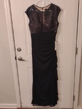 Elegant Navy Formal Gown Cap-Sleeve Evening Dress